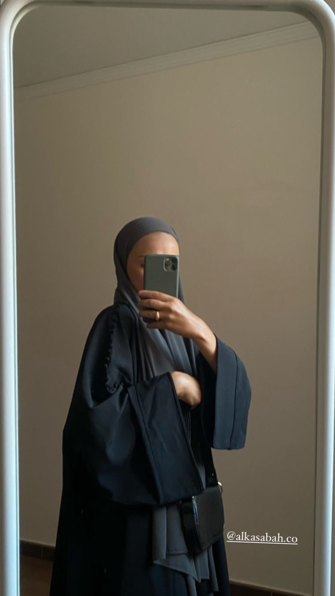 Black open abaya